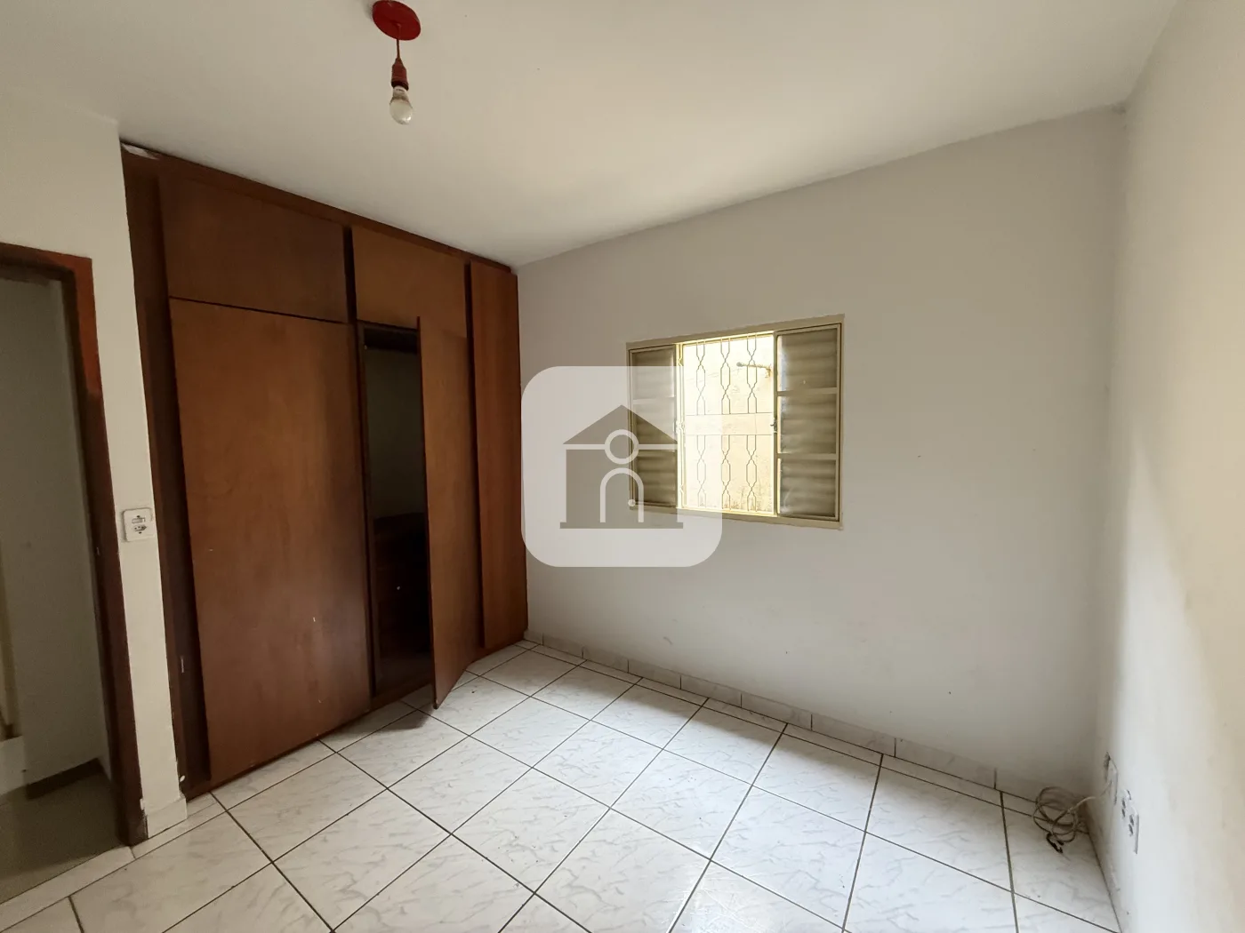 Alugar Casa / Padr&atilde;o em Uberl&acirc;ndia R$ 1.350,00 - Foto 7