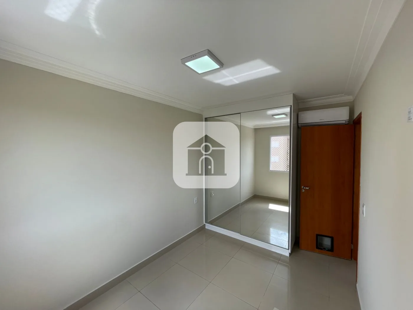 Alugar Apartamento / Padr&atilde;o em Uberl&acirc;ndia R$ 2.400,00 - Foto 7