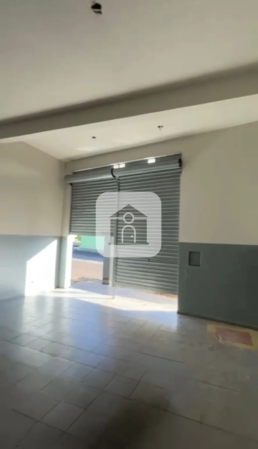 Alugar Comercial / Galp&atilde;o em Uberl&acirc;ndia R$ 4.000,00 - Foto 1