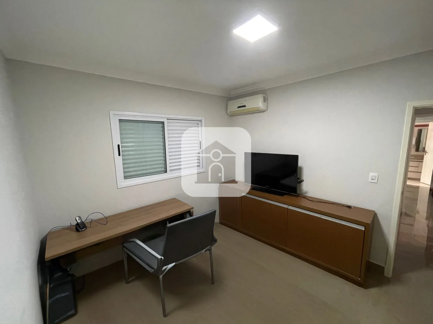 Alugar Comercial / Casa Comercial em Uberl&acirc;ndia R$ 3.400,00 - Foto 19