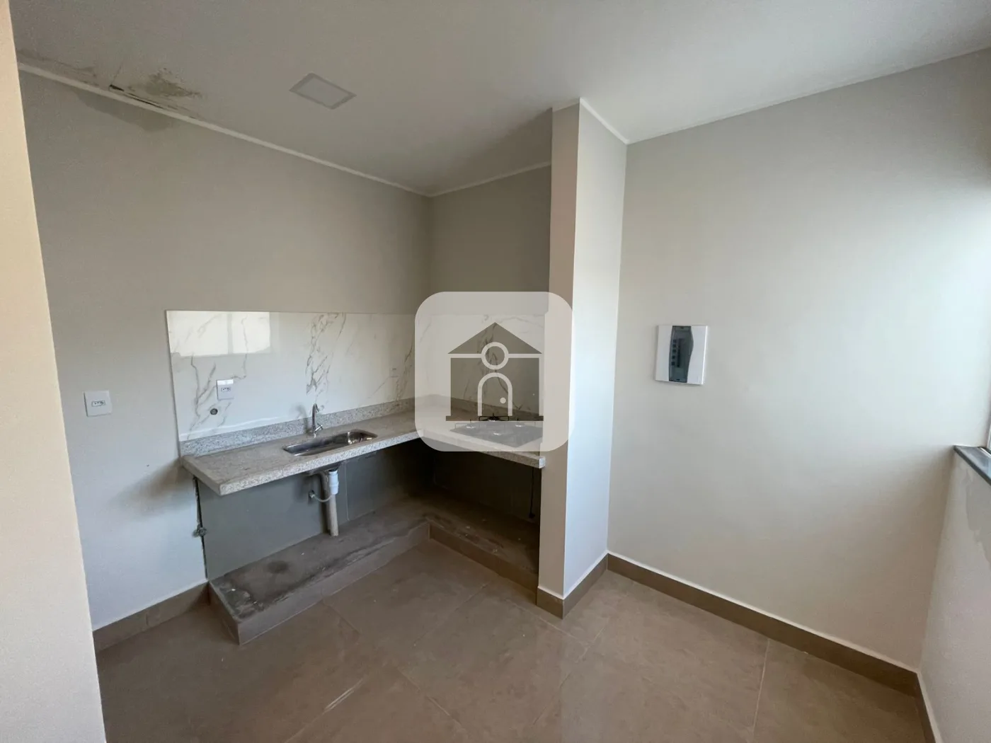 Alugar Apartamento / Quitinete em Uberl&acirc;ndia R$ 1.200,00 - Foto 3