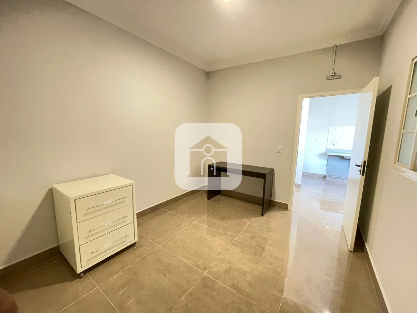 Alugar Apartamento / Quitinete em Uberl&acirc;ndia R$ 1.200,00 - Foto 9