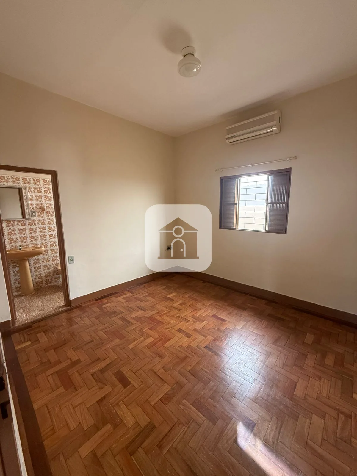 Comprar Casa / Padr&atilde;o em Araguari R$ 375.000,00 - Foto 6