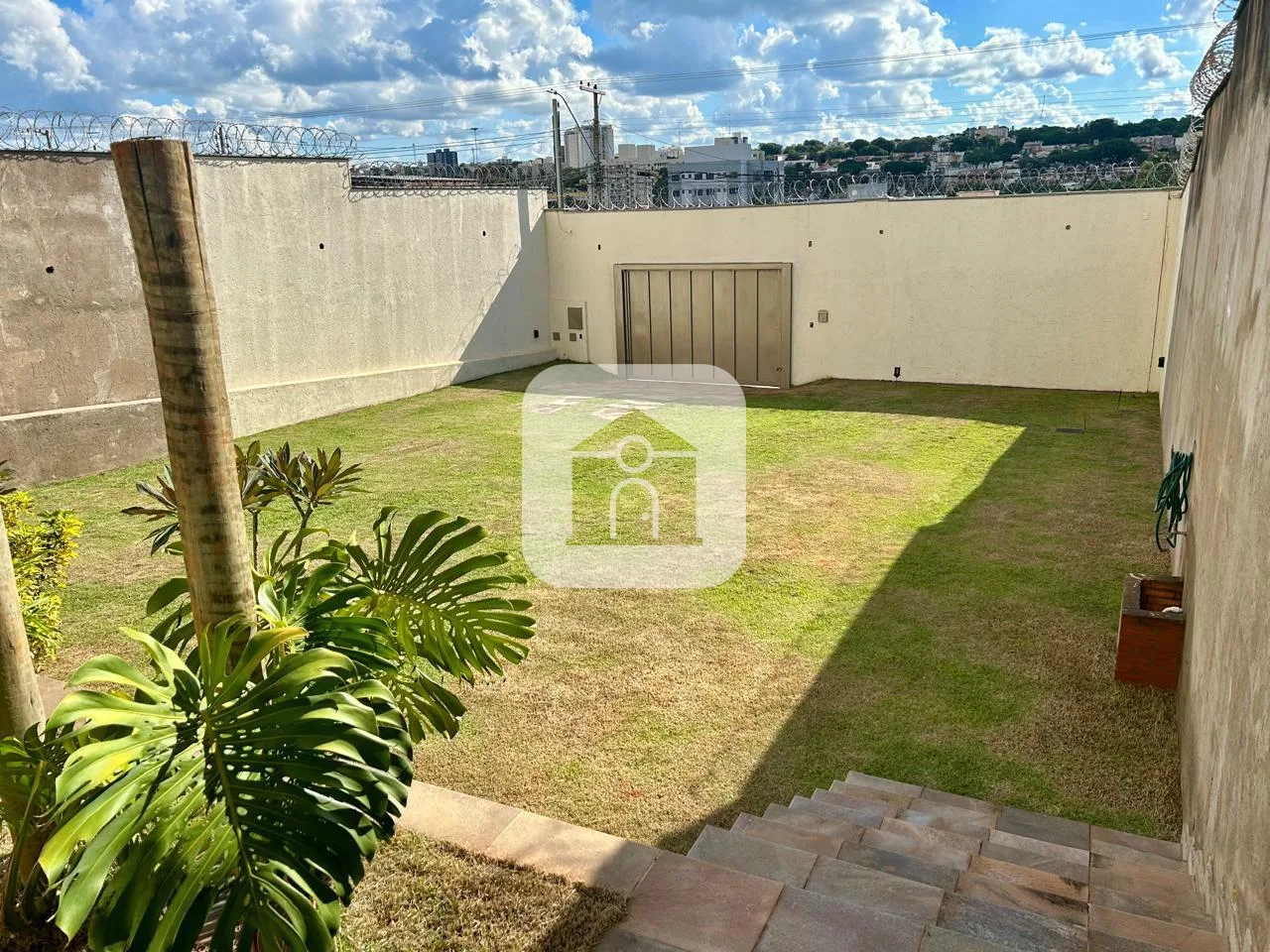 Alugar Terreno / Padr&atilde;o em Uberl&acirc;ndia R$ 1.700,00 - Foto 3