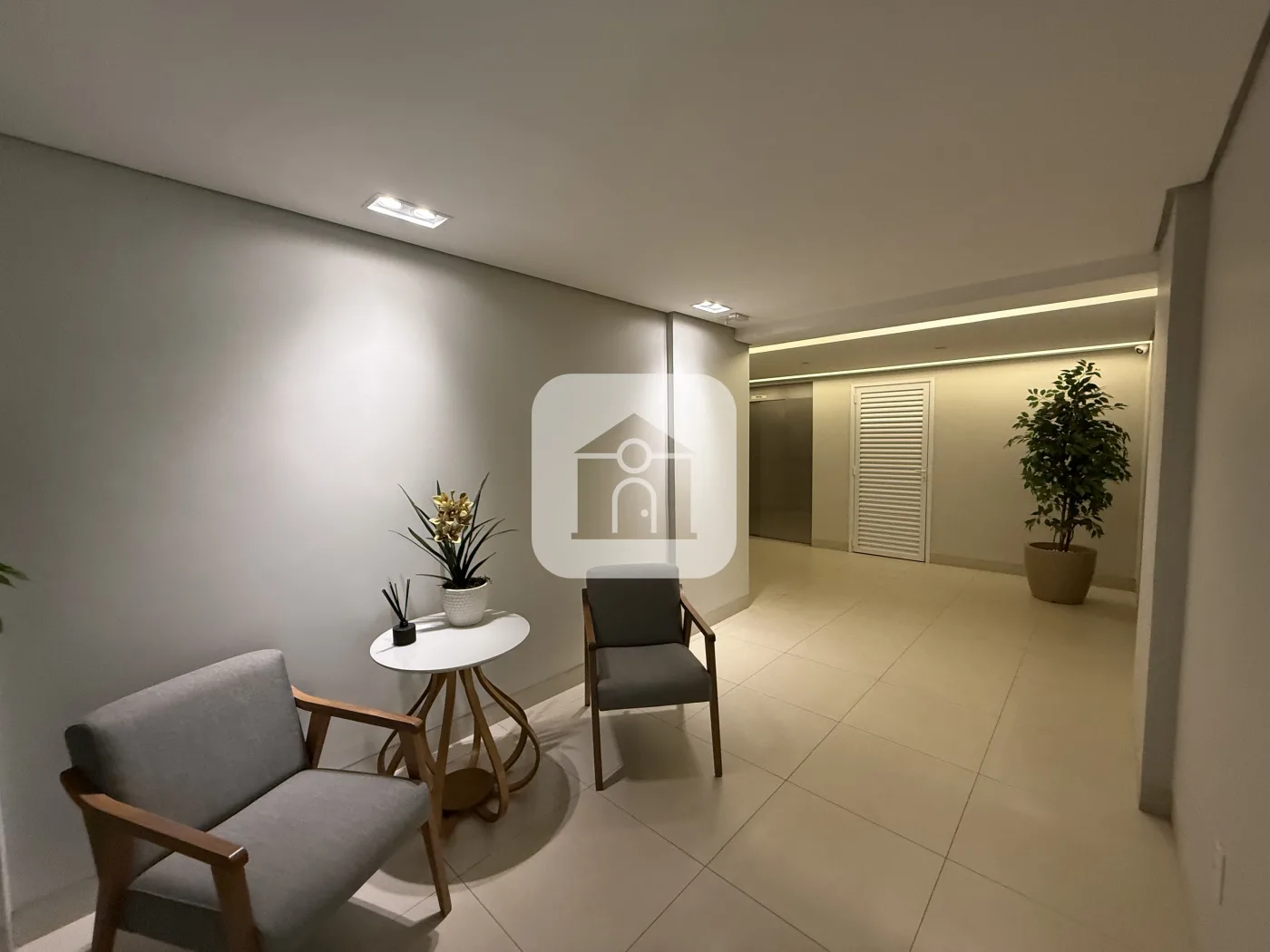 Alugar Apartamento / Padr&atilde;o em Uberl&acirc;ndia R$ 3.400,00 - Foto 3