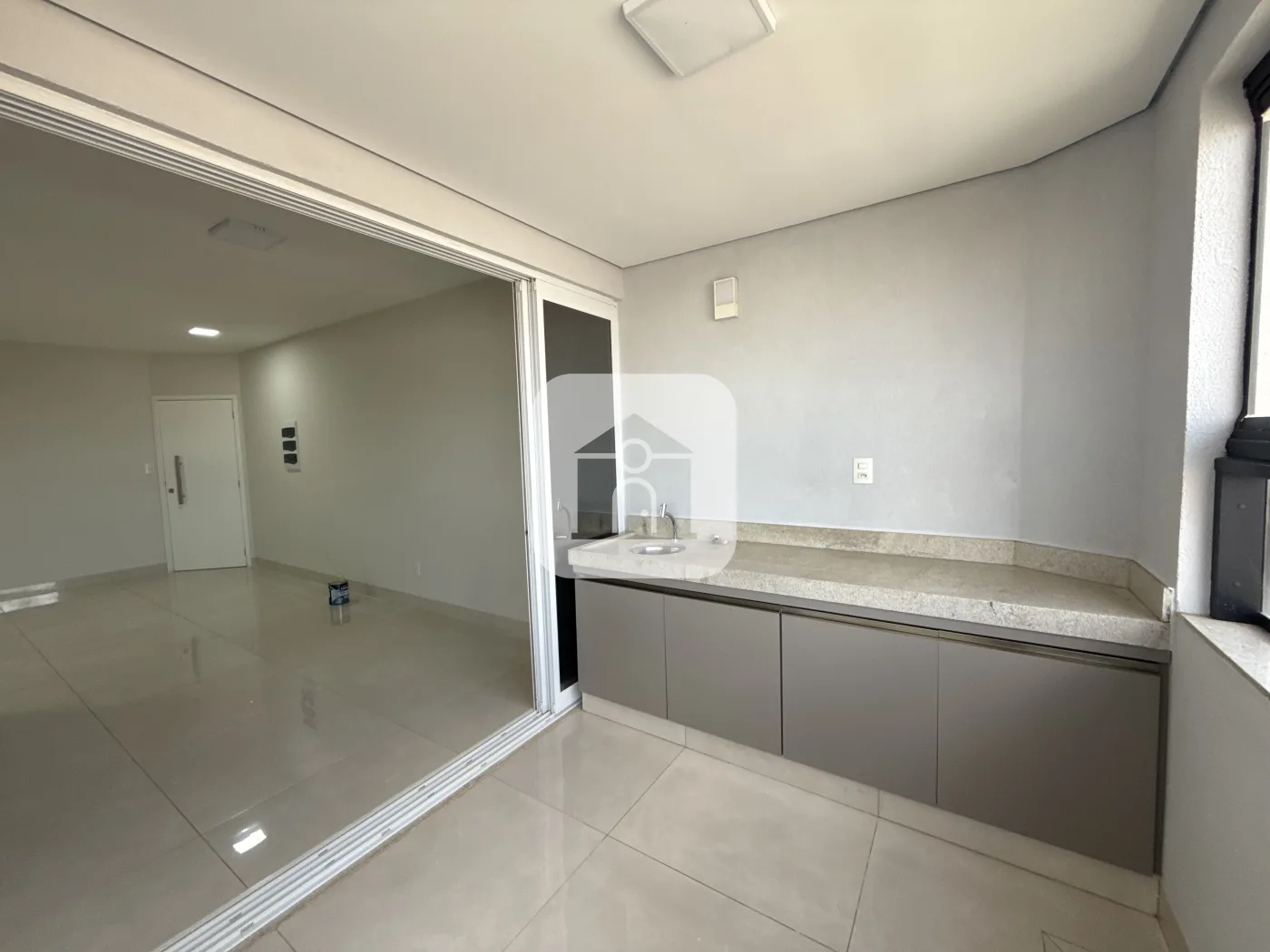 Alugar Apartamento / Padr&atilde;o em Uberl&acirc;ndia R$ 3.400,00 - Foto 5
