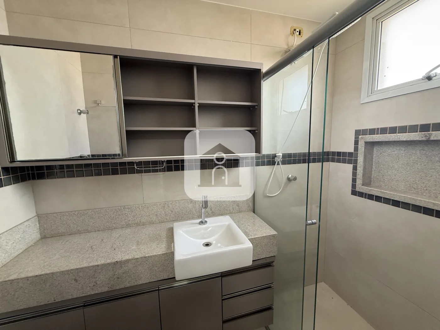 Alugar Apartamento / Padr&atilde;o em Uberl&acirc;ndia R$ 3.400,00 - Foto 8