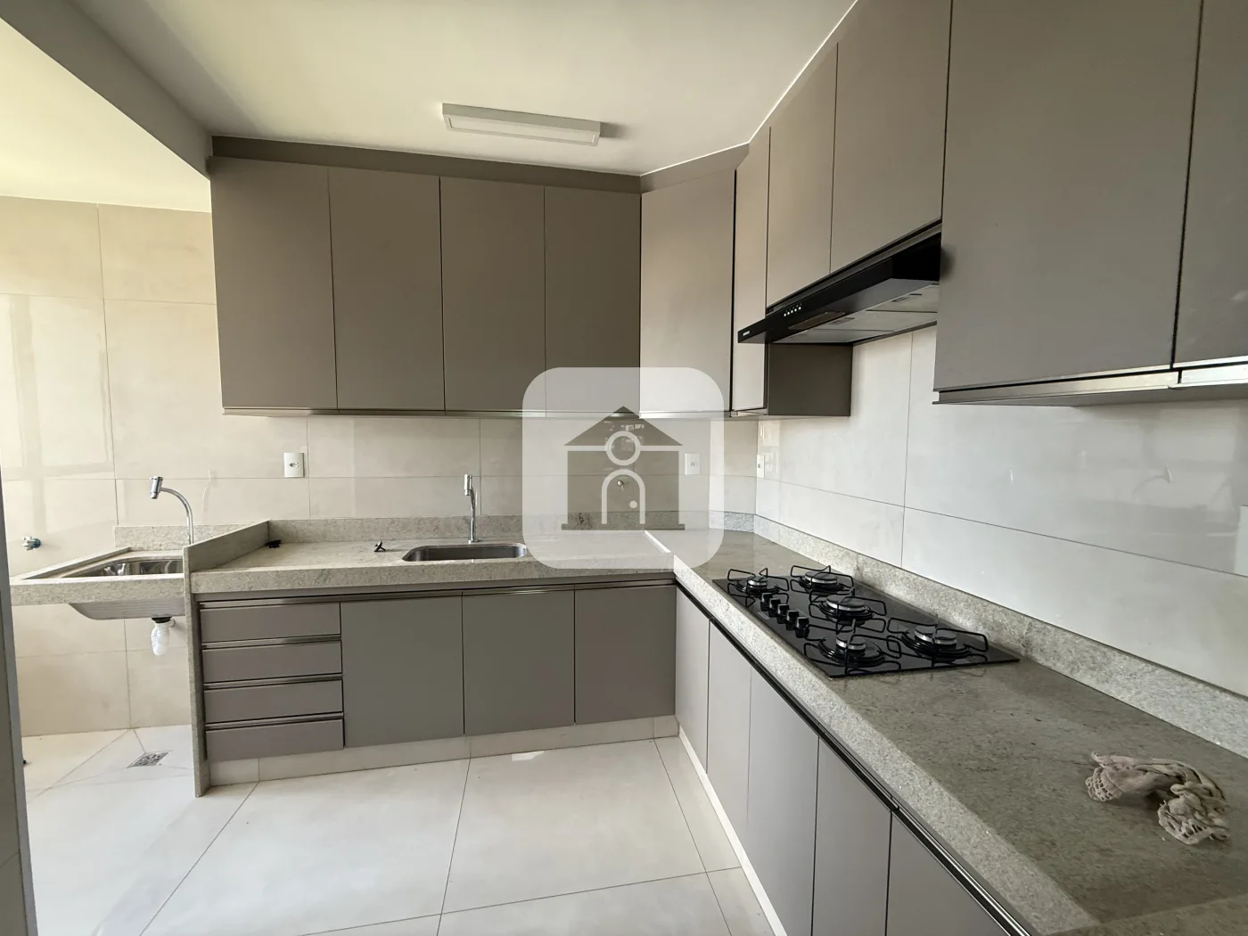 Alugar Apartamento / Padr&atilde;o em Uberl&acirc;ndia R$ 3.400,00 - Foto 9