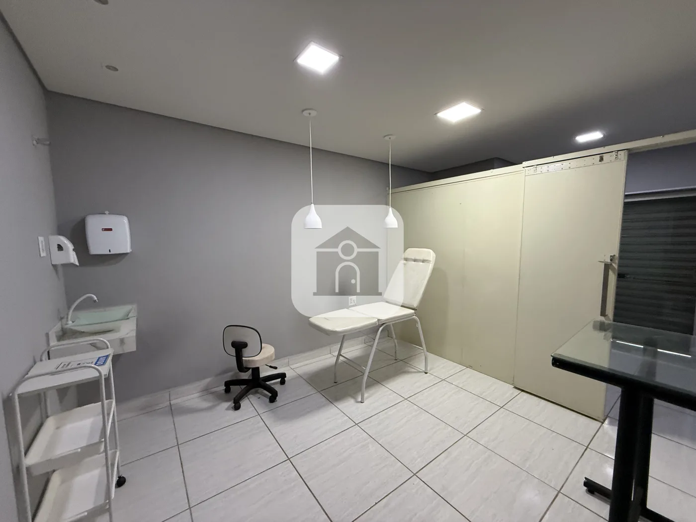 Alugar Casa / Padr&atilde;o em Uberl&acirc;ndia R$ 3.000,00 - Foto 4