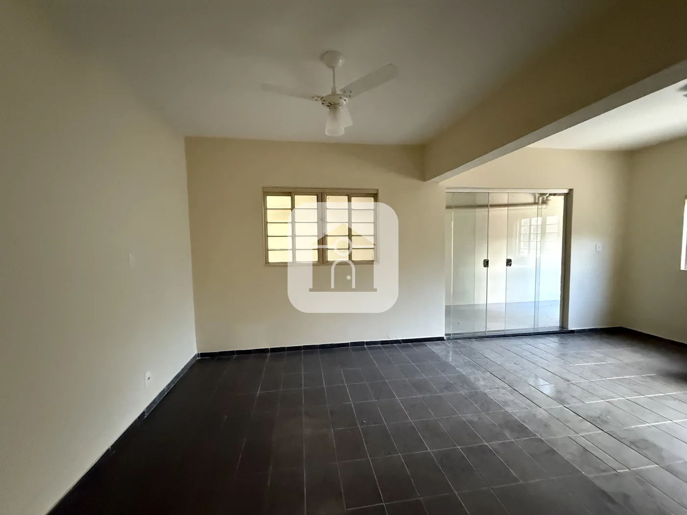 Alugar Casa / Padr&atilde;o em Uberl&acirc;ndia R$ 3.000,00 - Foto 13