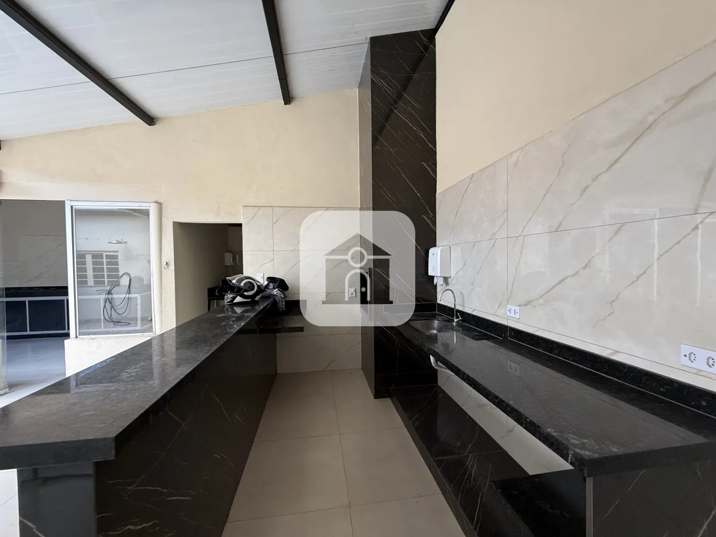 Alugar Casa / Padr&atilde;o em Uberl&acirc;ndia R$ 3.000,00 - Foto 15