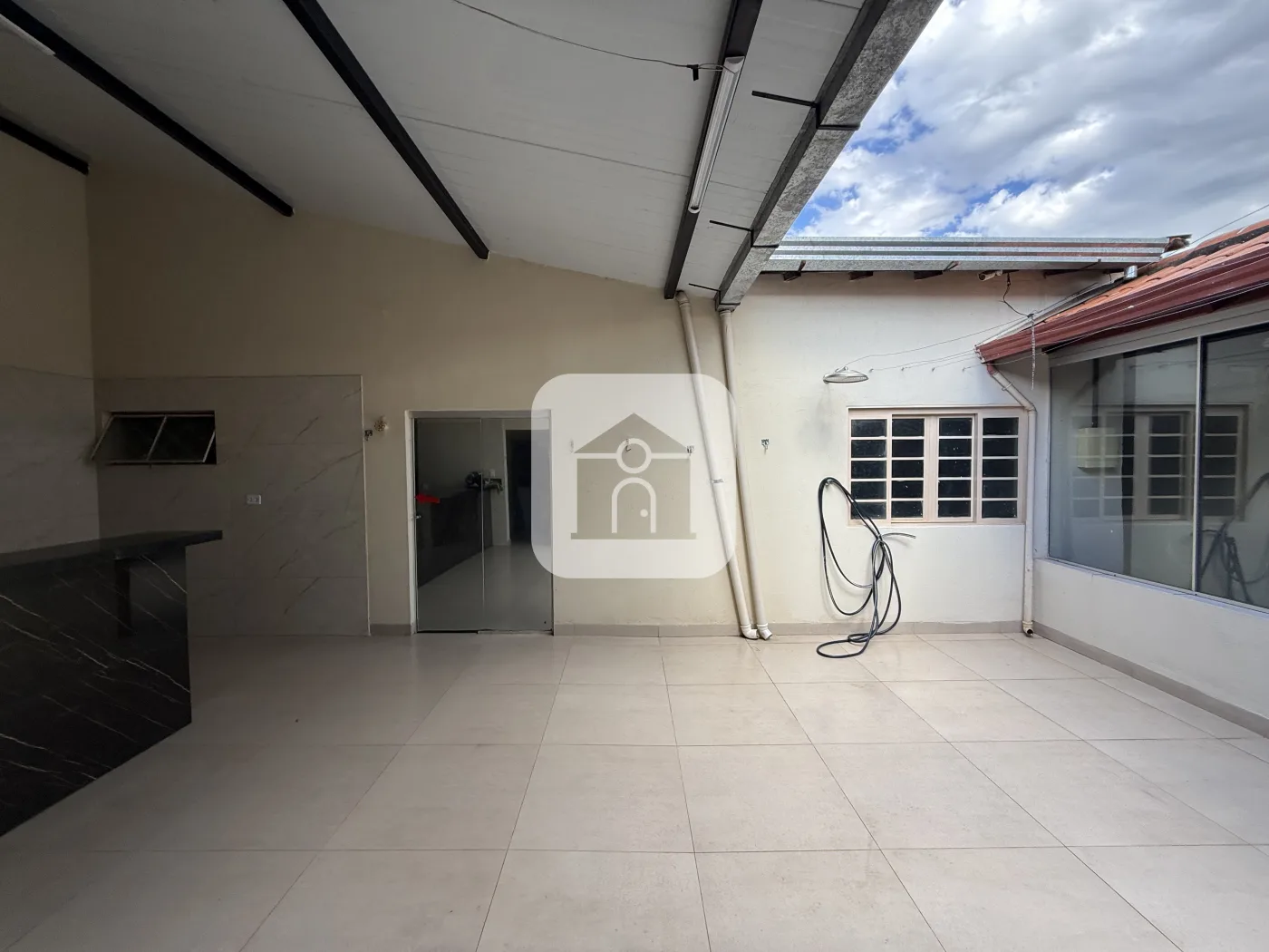 Alugar Casa / Padr&atilde;o em Uberl&acirc;ndia R$ 3.000,00 - Foto 27