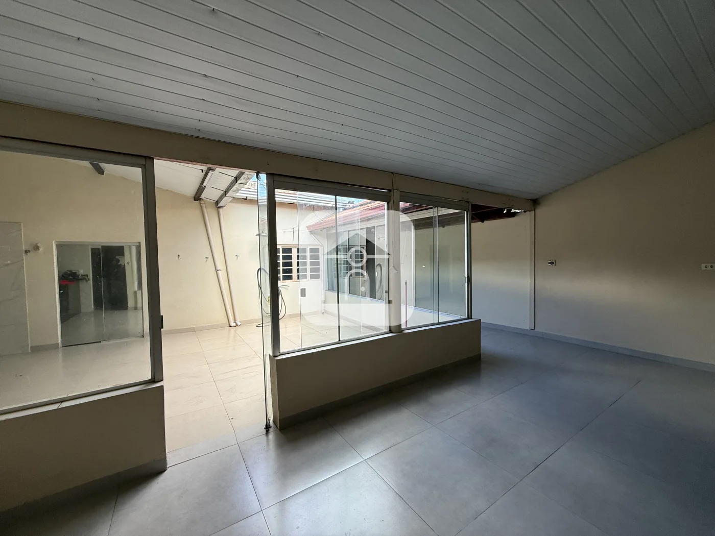 Alugar Casa / Padr&atilde;o em Uberl&acirc;ndia R$ 3.000,00 - Foto 28