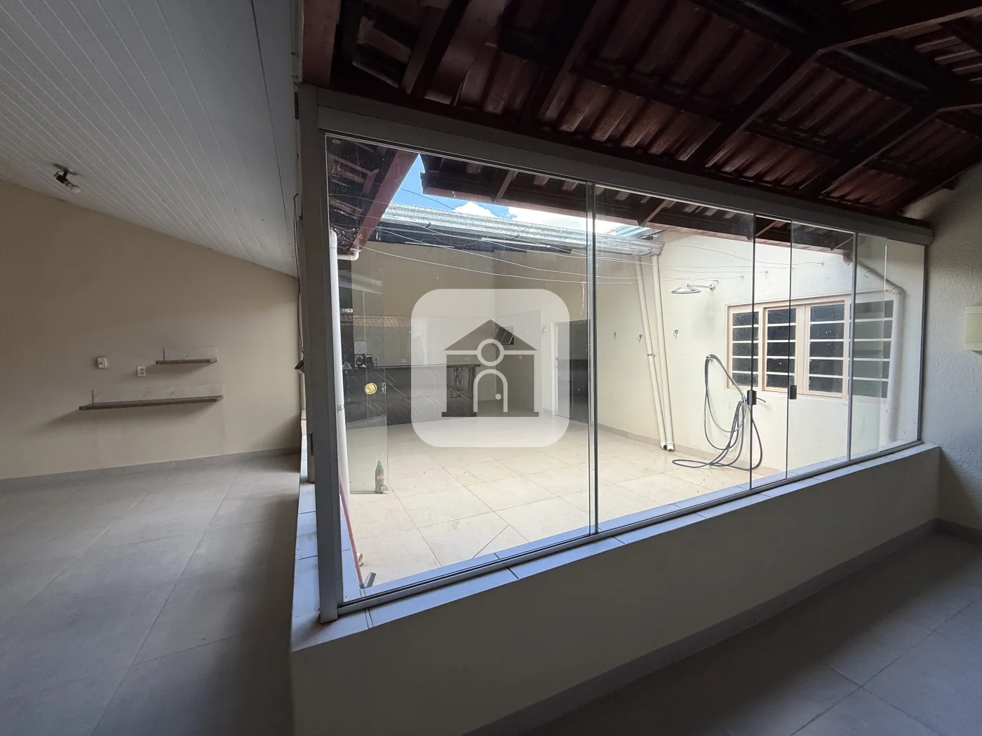 Alugar Casa / Padr&atilde;o em Uberl&acirc;ndia R$ 3.000,00 - Foto 29