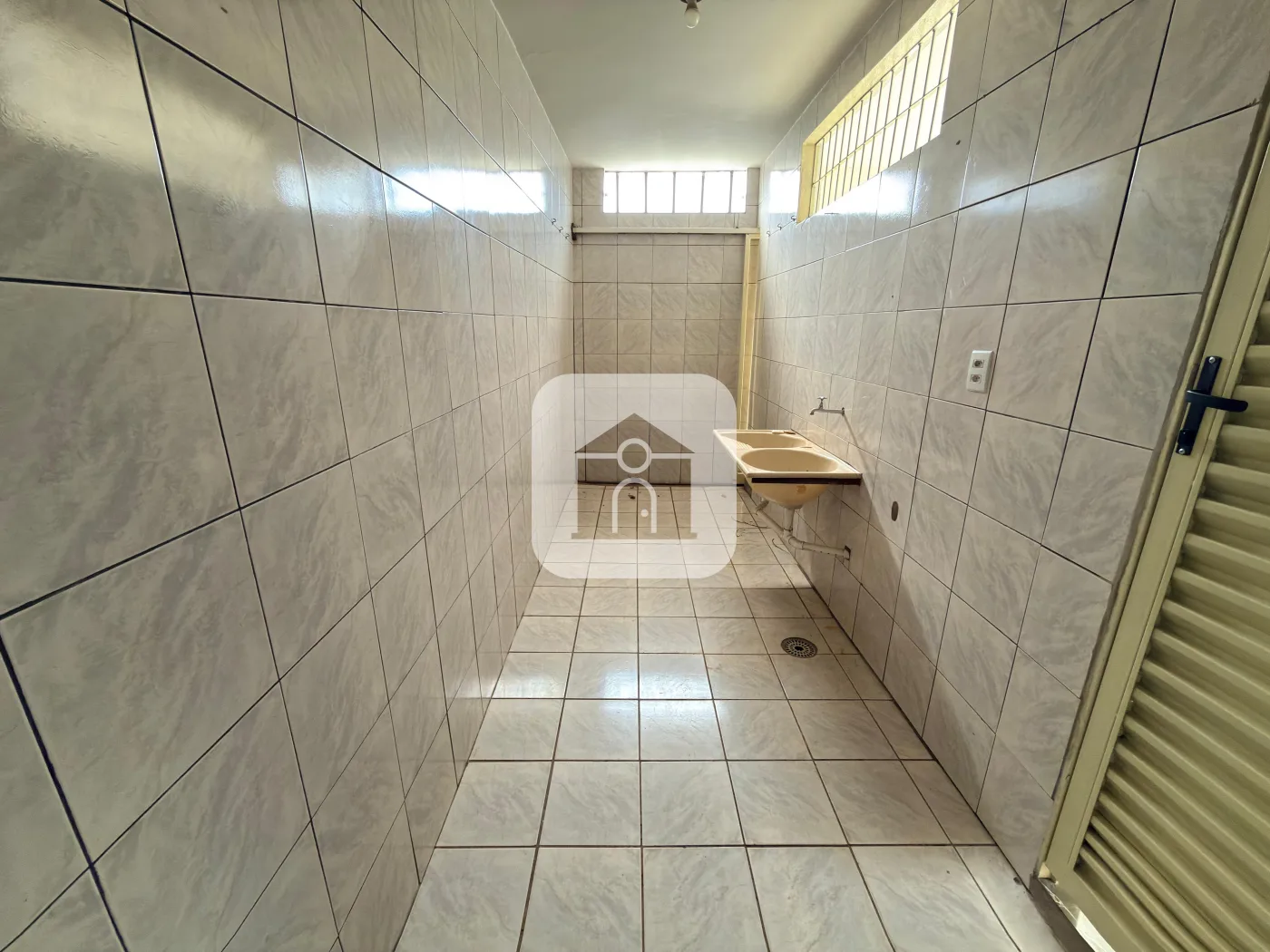 Alugar Casa / Padr&atilde;o em Uberl&acirc;ndia R$ 1.600,00 - Foto 19