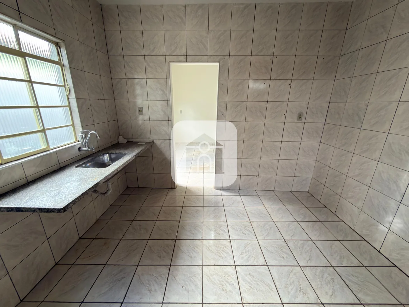 Alugar Casa / Padr&atilde;o em Uberl&acirc;ndia R$ 1.600,00 - Foto 6