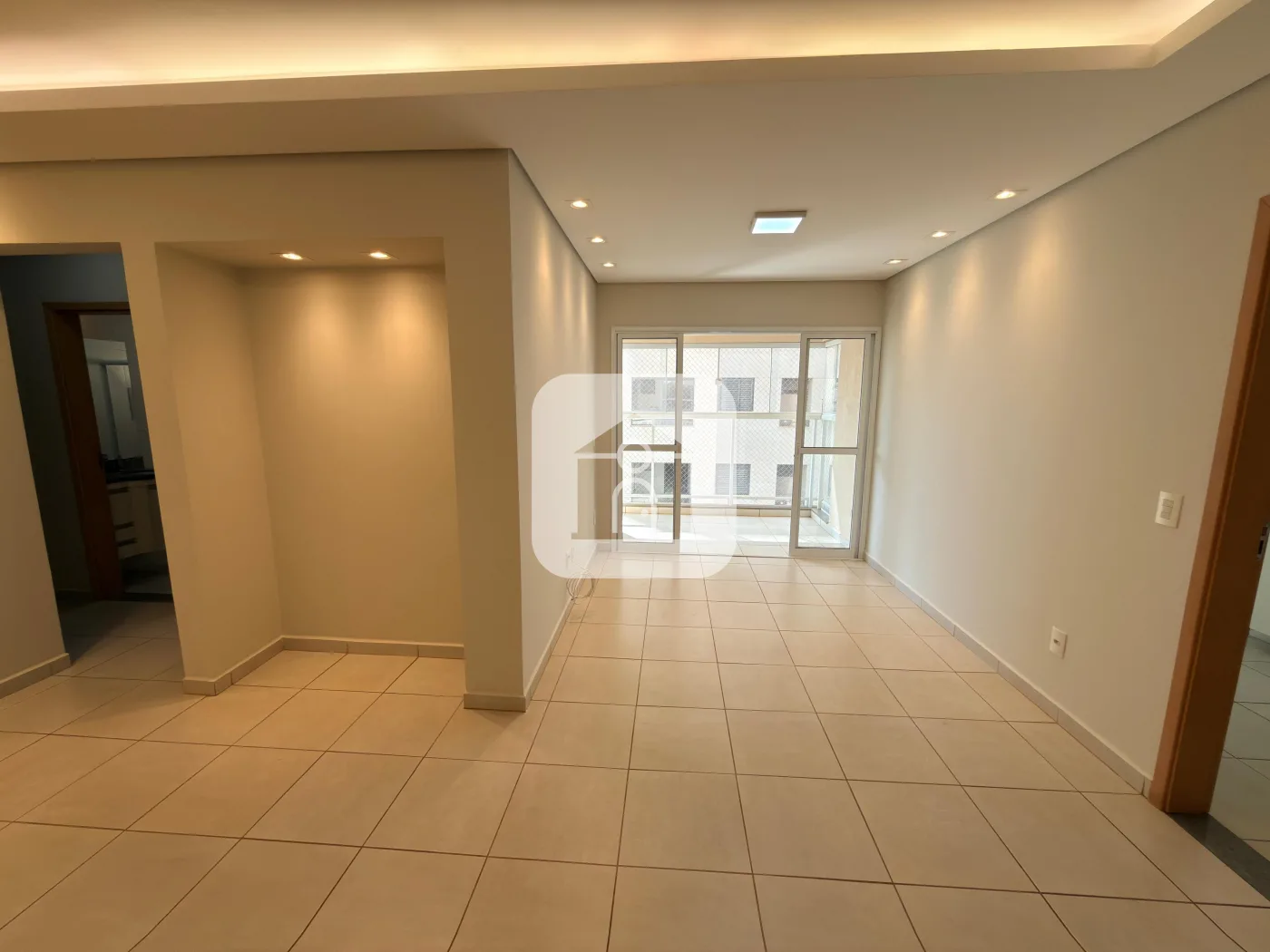 Alugar Apartamento / Padr&atilde;o em Uberl&acirc;ndia R$ 2.800,00 - Foto 4