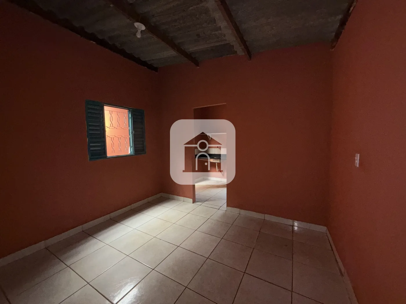 Alugar Casa / Padr&atilde;o em Uberl&acirc;ndia R$ 1.200,00 - Foto 4