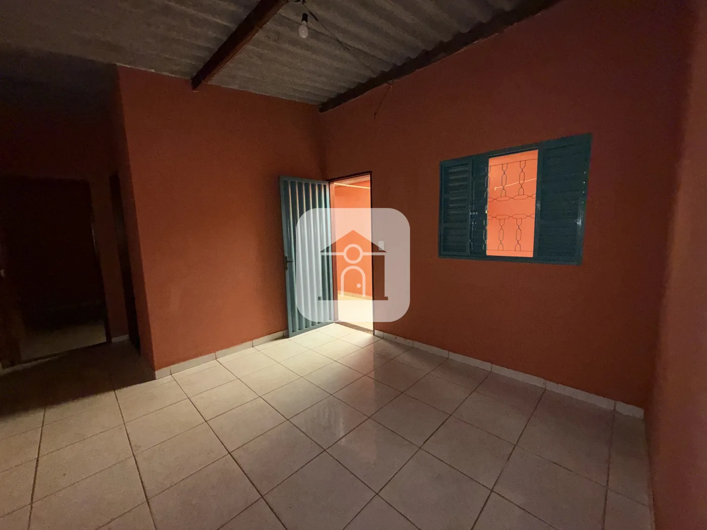 Alugar Casa / Padr&atilde;o em Uberl&acirc;ndia R$ 1.200,00 - Foto 5