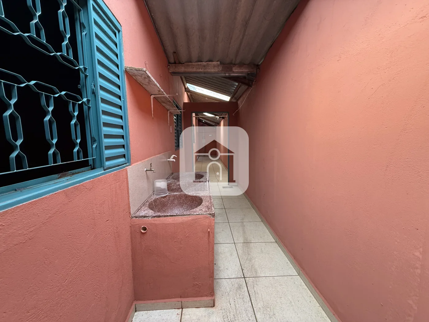 Alugar Casa / Padr&atilde;o em Uberl&acirc;ndia R$ 1.200,00 - Foto 12