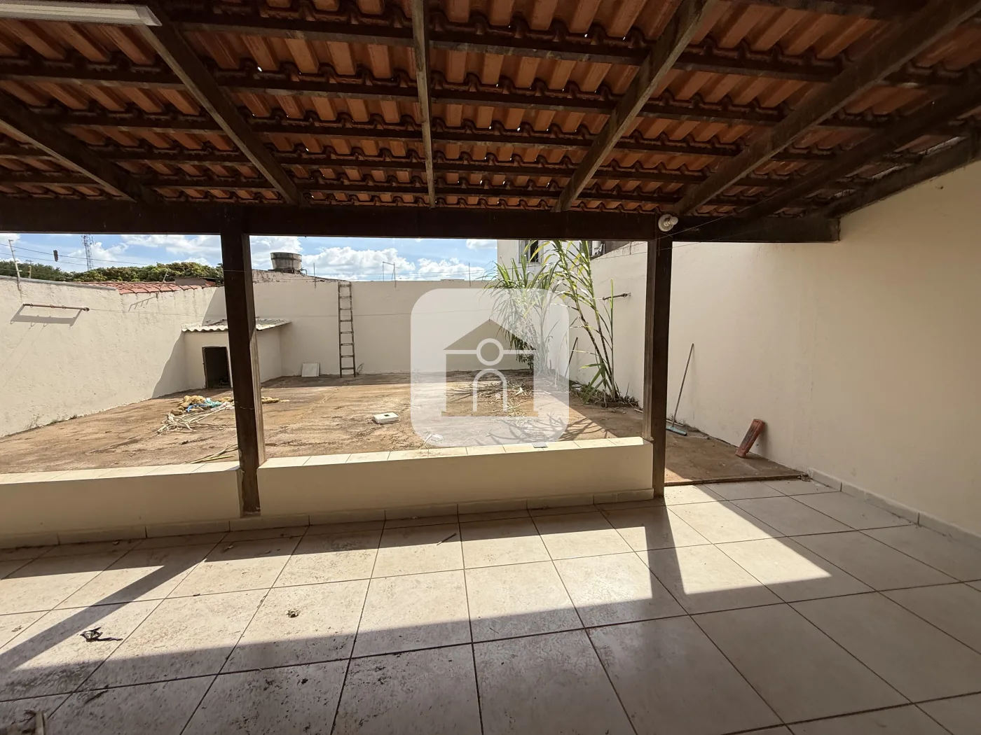 Alugar Casa / Padr&atilde;o em Uberl&acirc;ndia R$ 2.500,00 - Foto 5