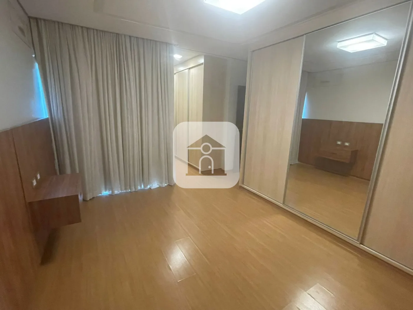 Alugar Casa / Padr&atilde;o em Uberl&acirc;ndia R$ 5.000,00 - Foto 5