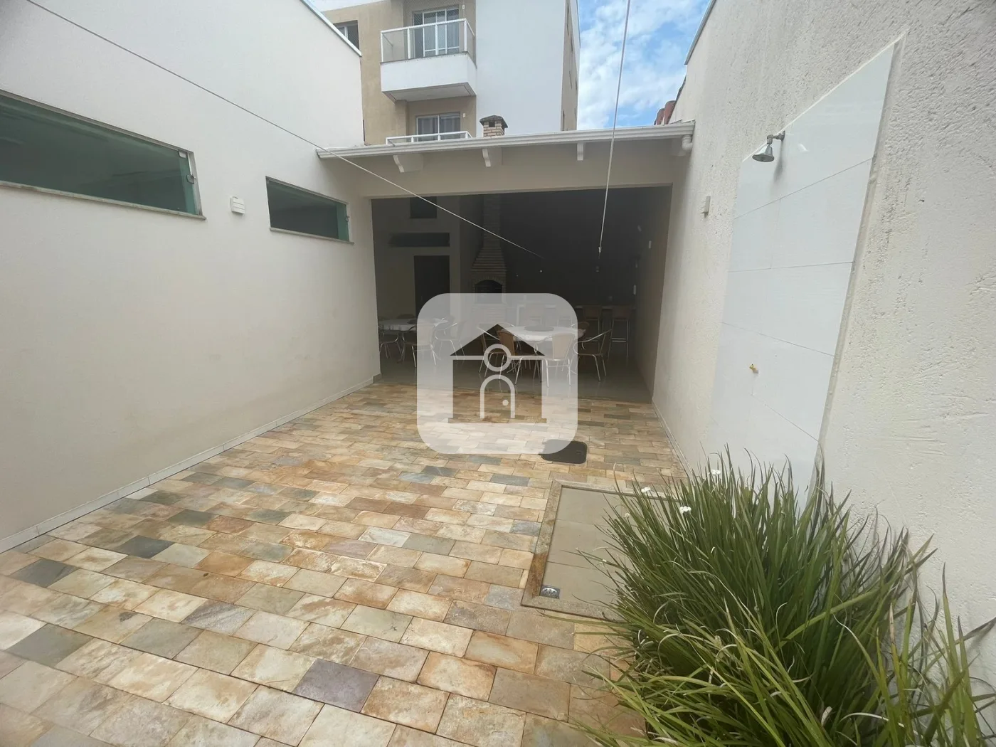 Alugar Casa / Padr&atilde;o em Uberl&acirc;ndia R$ 5.000,00 - Foto 8