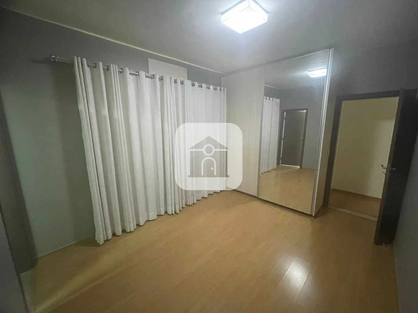 Alugar Casa / Padr&atilde;o em Uberl&acirc;ndia R$ 5.000,00 - Foto 17