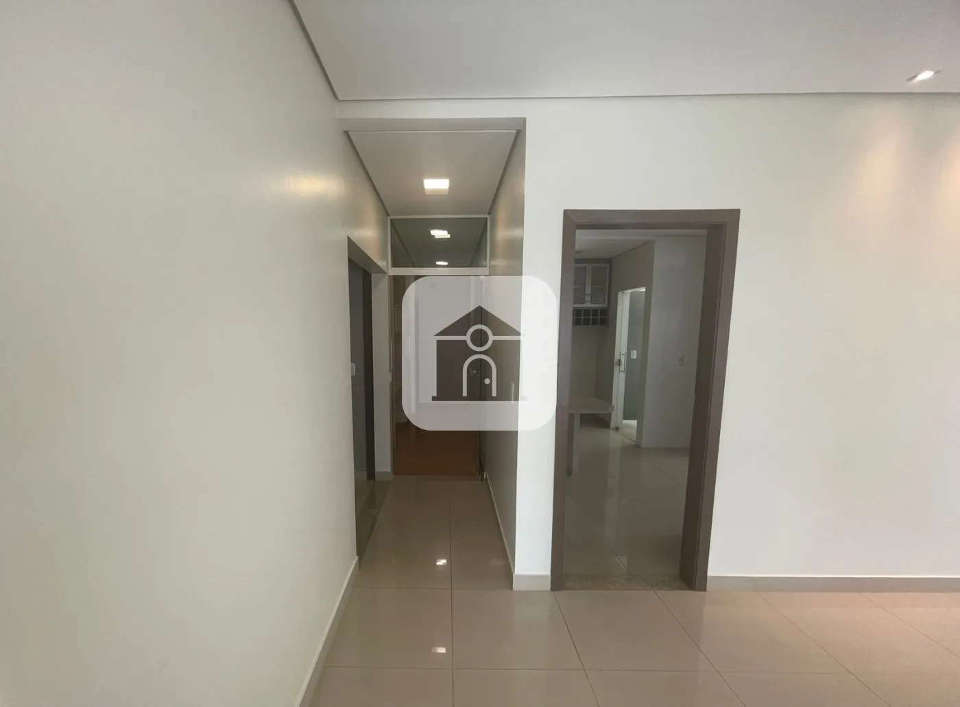 Alugar Casa / Padr&atilde;o em Uberl&acirc;ndia R$ 5.000,00 - Foto 21