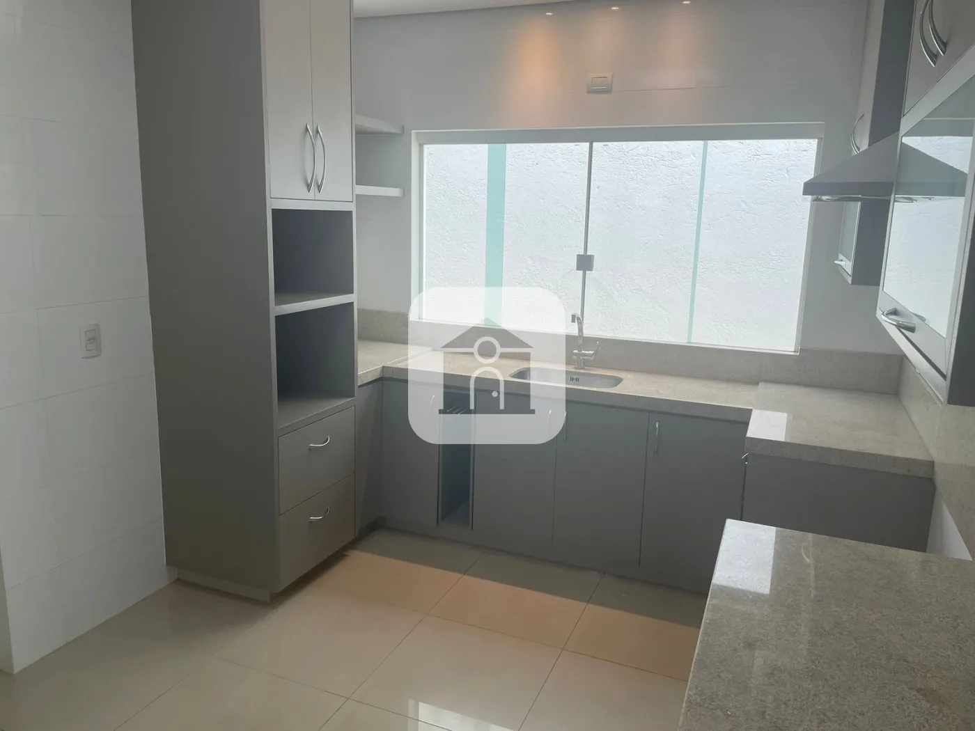 Alugar Casa / Padr&atilde;o em Uberl&acirc;ndia R$ 5.000,00 - Foto 26