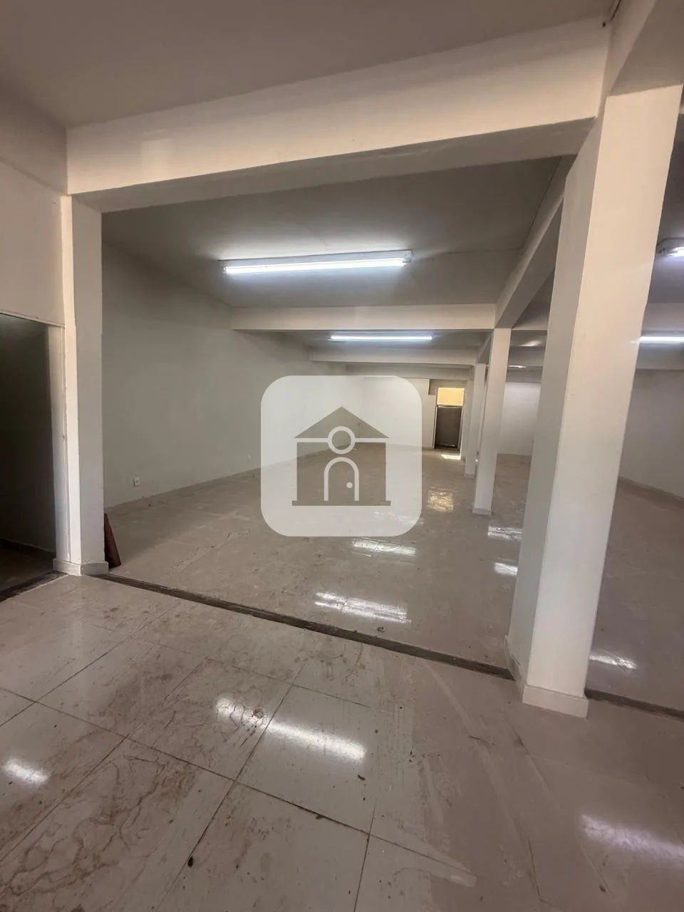 Alugar Comercial / Loja em Uberl&acirc;ndia R$ 6.900,00 - Foto 1