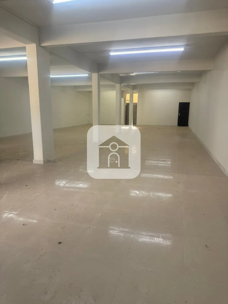 Alugar Comercial / Loja em Uberl&acirc;ndia R$ 6.900,00 - Foto 2