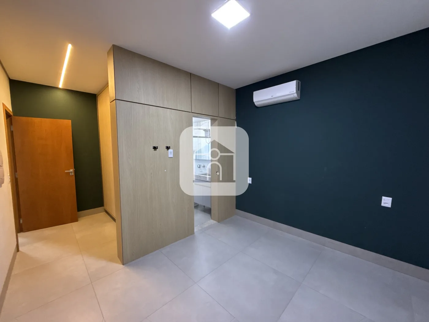 Alugar Casa / Sobrado em Uberl&acirc;ndia R$ 3.800,00 - Foto 1