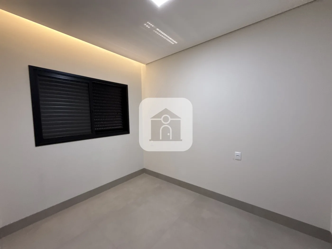 Alugar Casa / Sobrado em Uberl&acirc;ndia R$ 3.800,00 - Foto 4