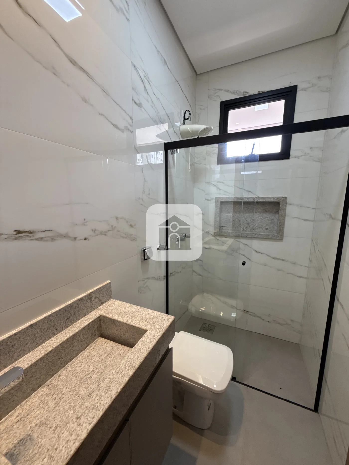 Alugar Casa / Sobrado em Uberl&acirc;ndia R$ 3.800,00 - Foto 13