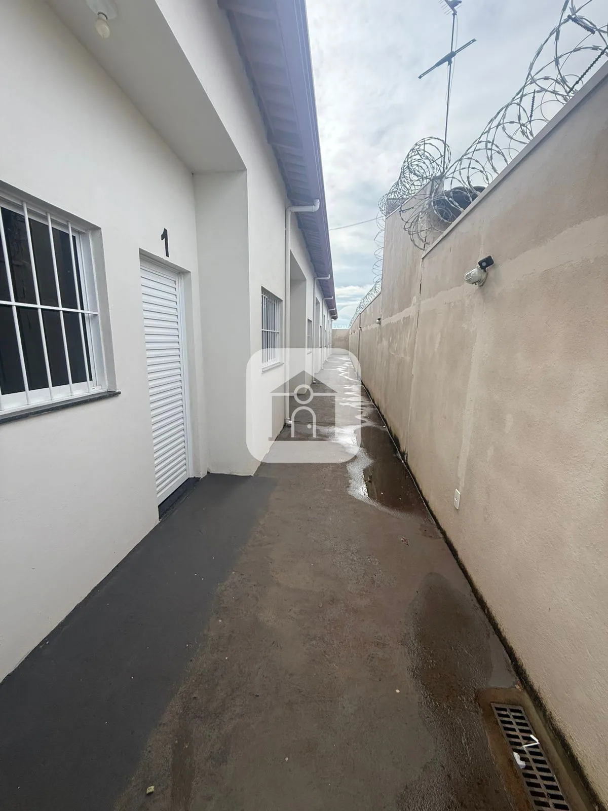 Alugar Casa / Col&ocirc;nia em Araguari R$ 900,00 - Foto 1