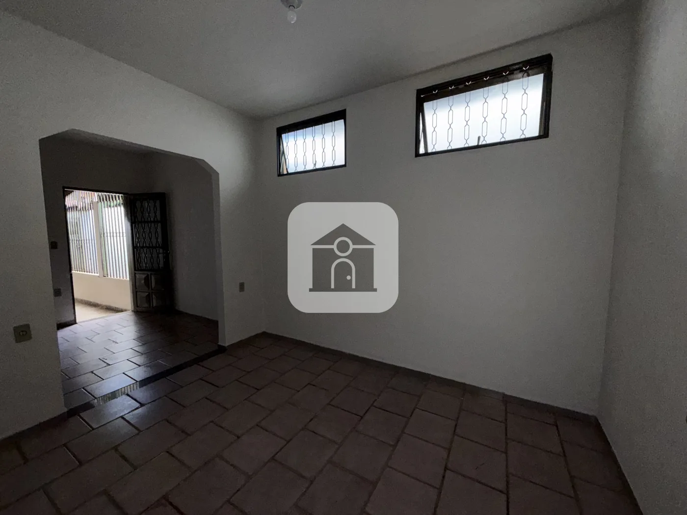 Alugar Casa / Padr&atilde;o em Uberl&acirc;ndia R$ 2.200,00 - Foto 4
