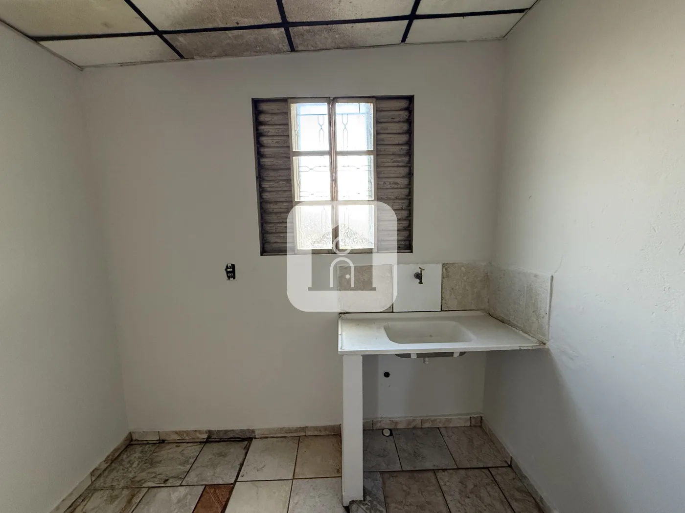 Alugar Casa / Padr&atilde;o em Uberl&acirc;ndia R$ 900,00 - Foto 9