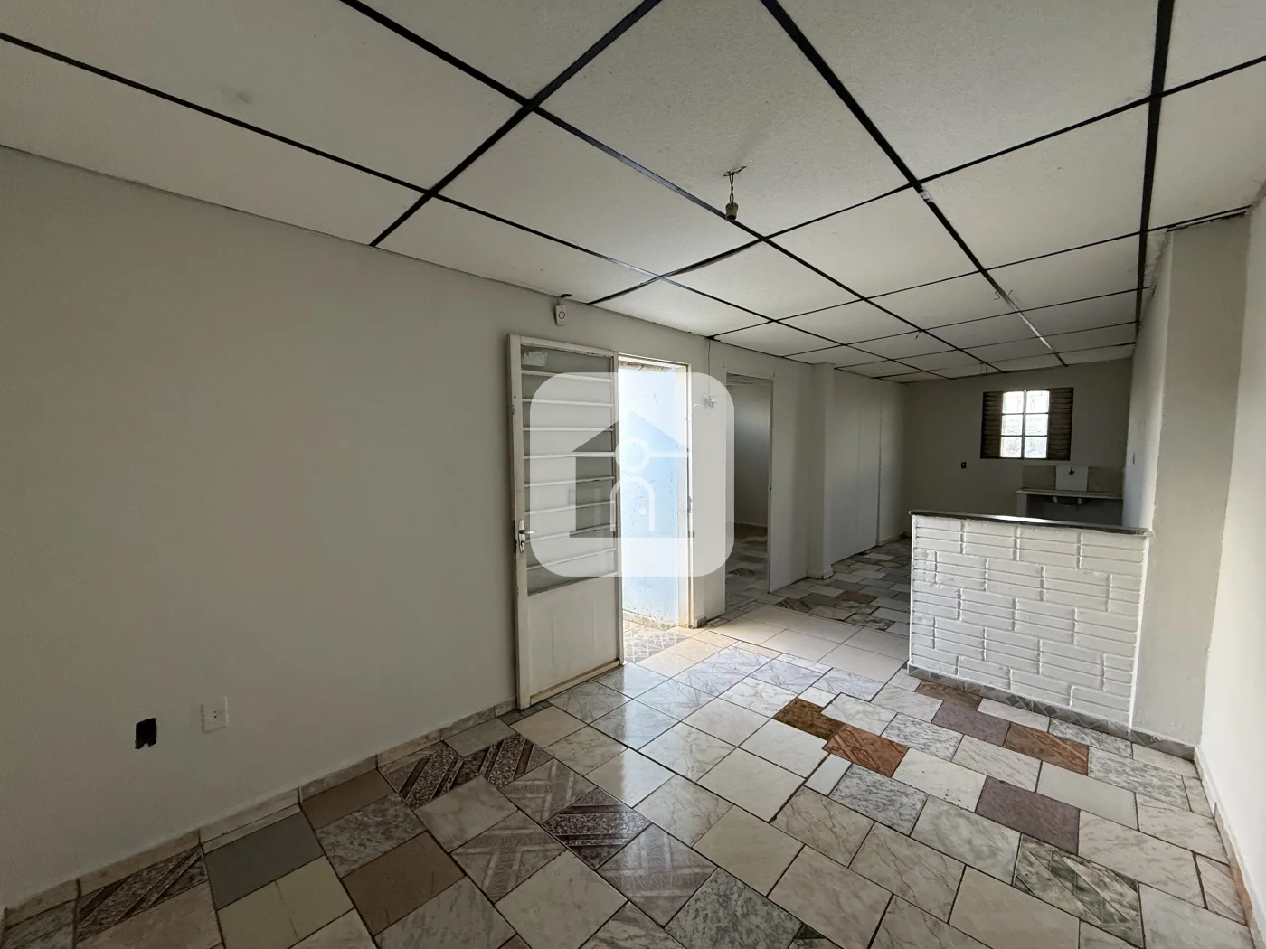 Alugar Casa / Padr&atilde;o em Uberl&acirc;ndia R$ 900,00 - Foto 2