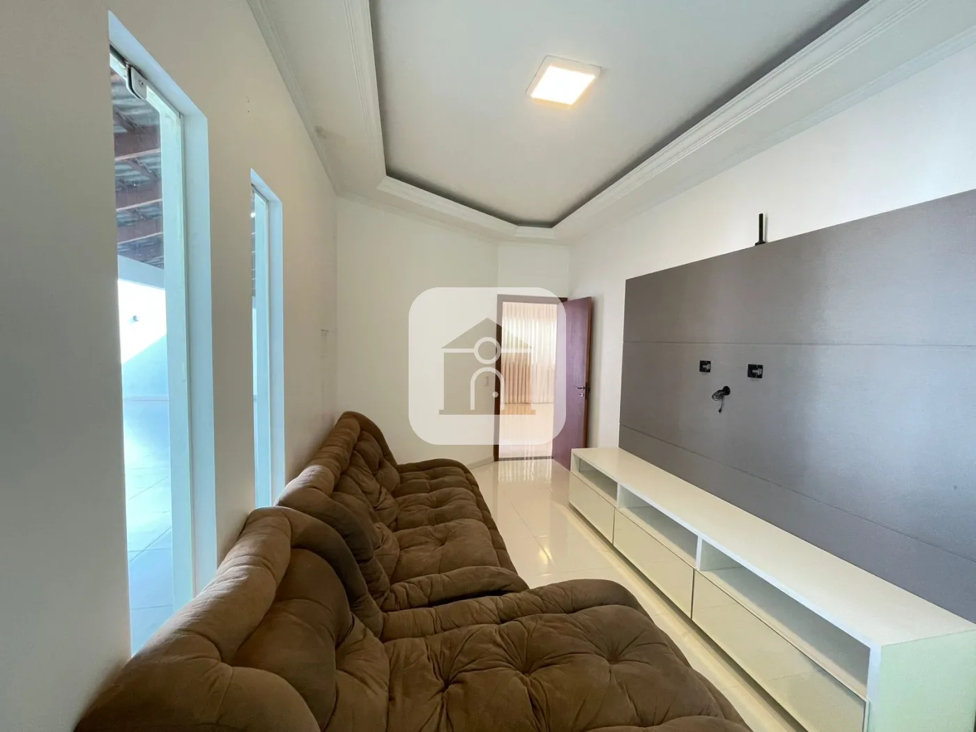 Alugar Casa / Padr&atilde;o em Uberl&acirc;ndia R$ 5.500,00 - Foto 1