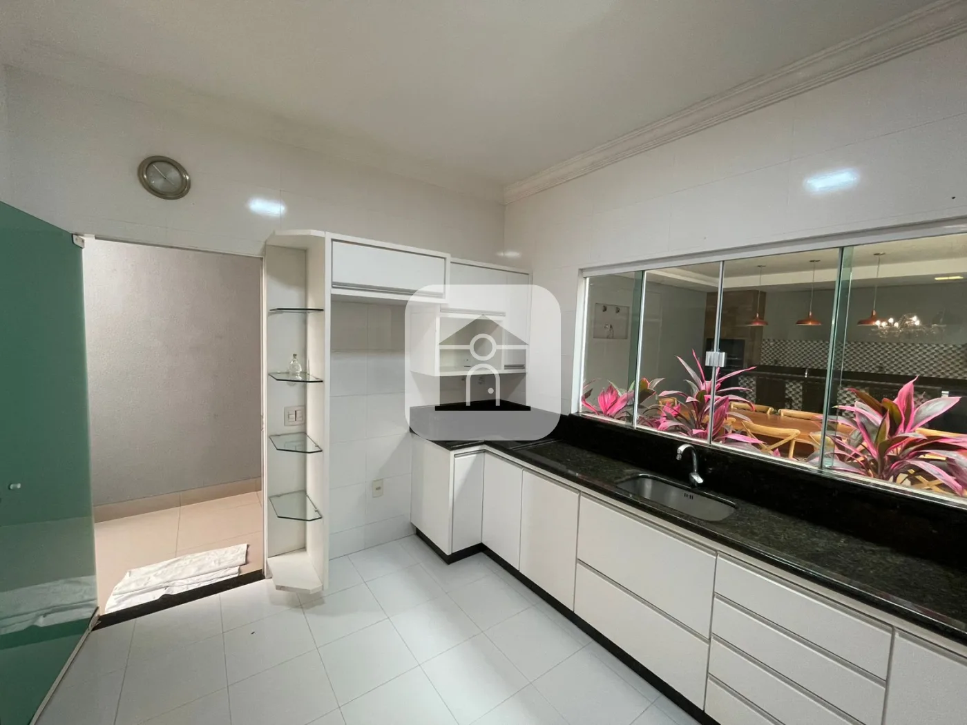 Alugar Casa / Padr&atilde;o em Uberl&acirc;ndia R$ 5.500,00 - Foto 4