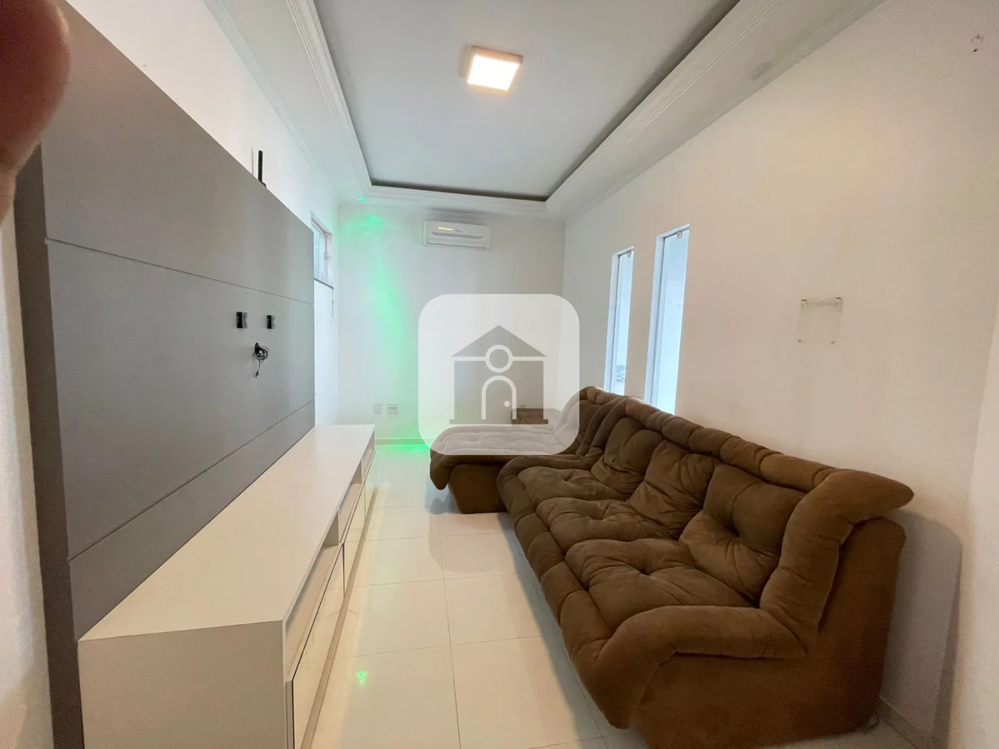 Alugar Casa / Padr&atilde;o em Uberl&acirc;ndia R$ 5.500,00 - Foto 2