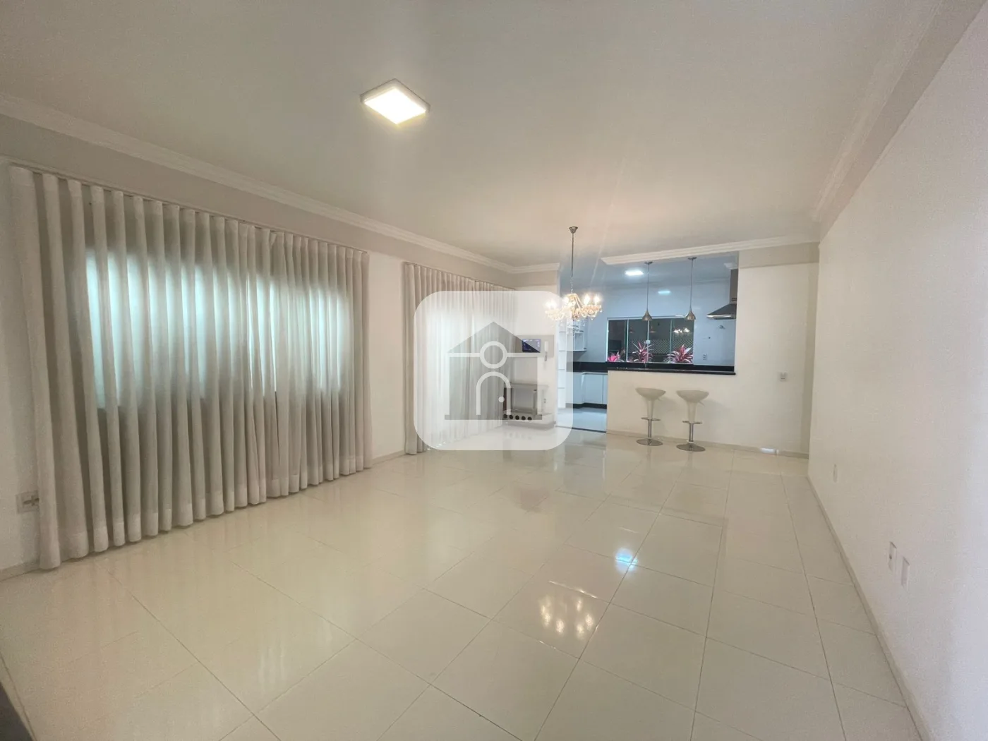 Alugar Casa / Padr&atilde;o em Uberl&acirc;ndia R$ 5.500,00 - Foto 6