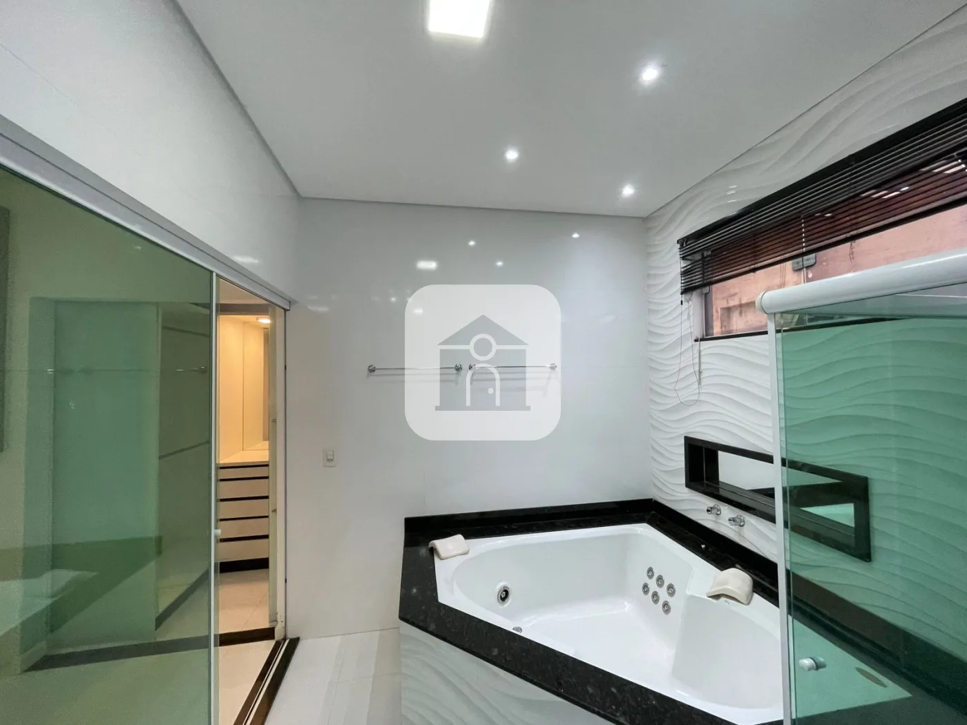 Alugar Casa / Padr&atilde;o em Uberl&acirc;ndia R$ 5.500,00 - Foto 22