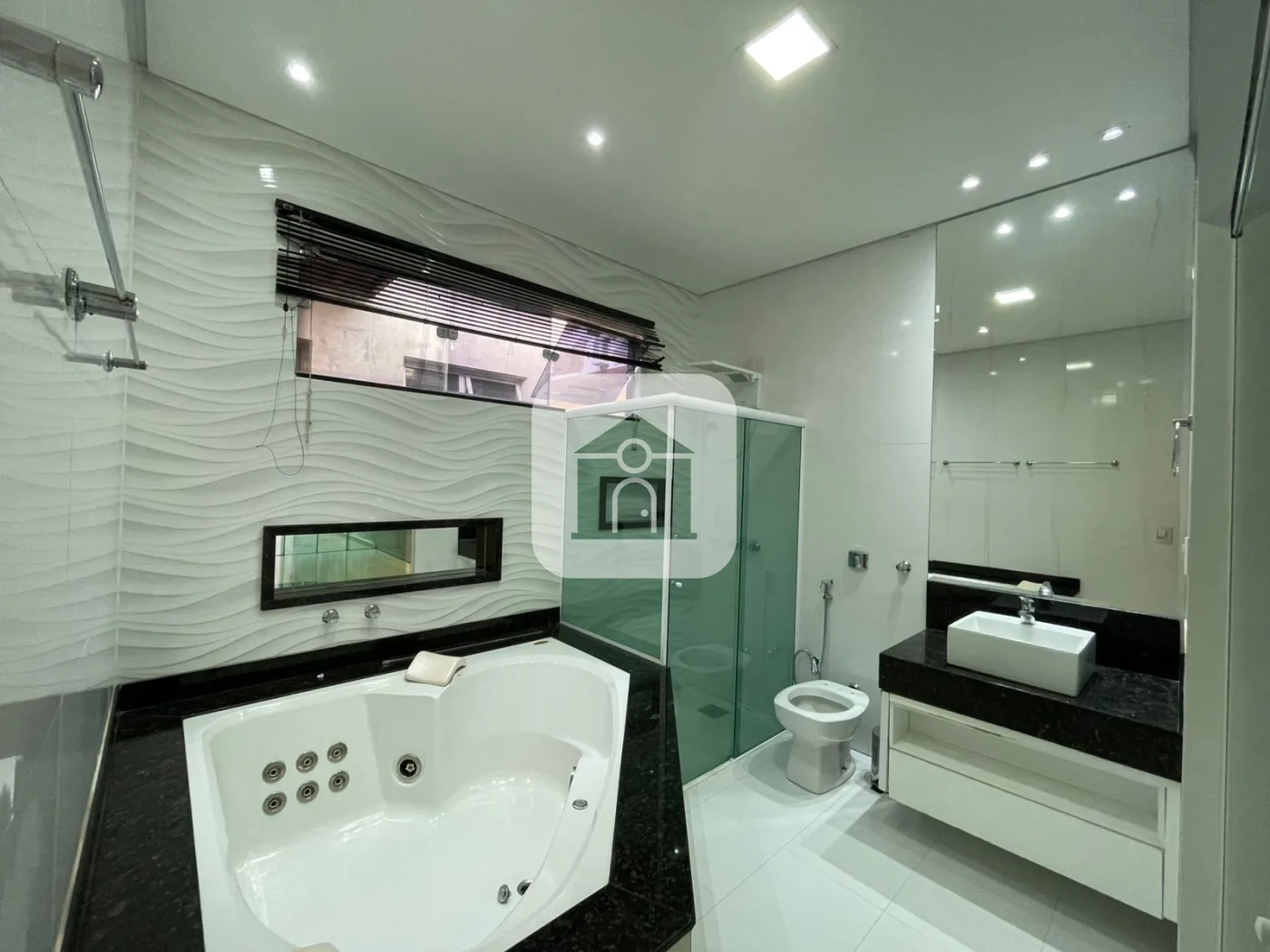 Alugar Casa / Padr&atilde;o em Uberl&acirc;ndia R$ 5.500,00 - Foto 21