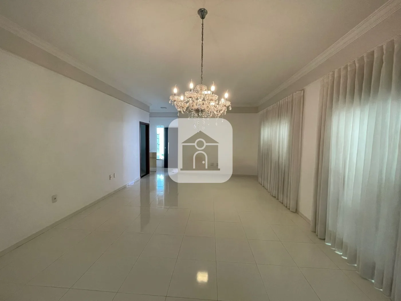 Alugar Casa / Padr&atilde;o em Uberl&acirc;ndia R$ 5.500,00 - Foto 8