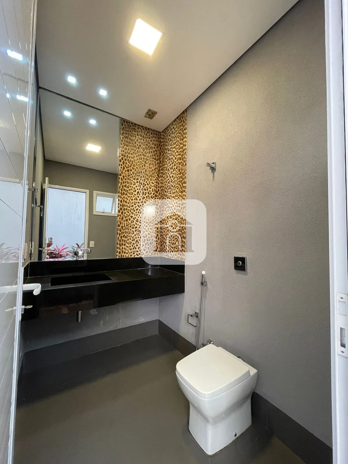 Alugar Casa / Padr&atilde;o em Uberl&acirc;ndia R$ 5.500,00 - Foto 25