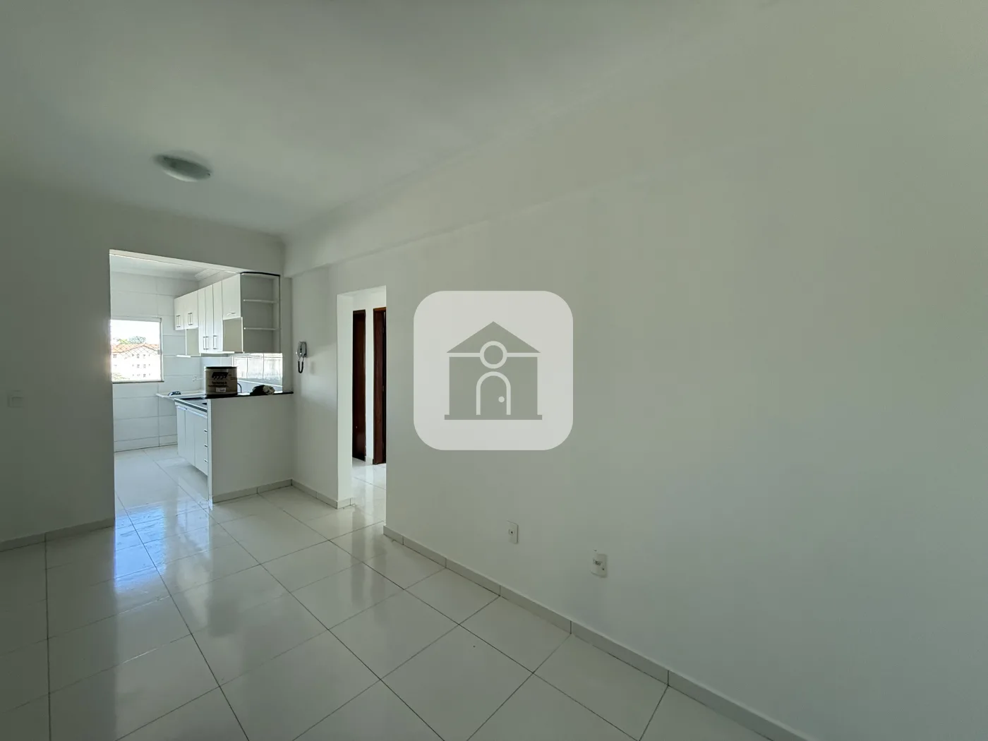 Alugar Apartamento / Padr&atilde;o em Uberl&acirc;ndia R$ 1.600,00 - Foto 2