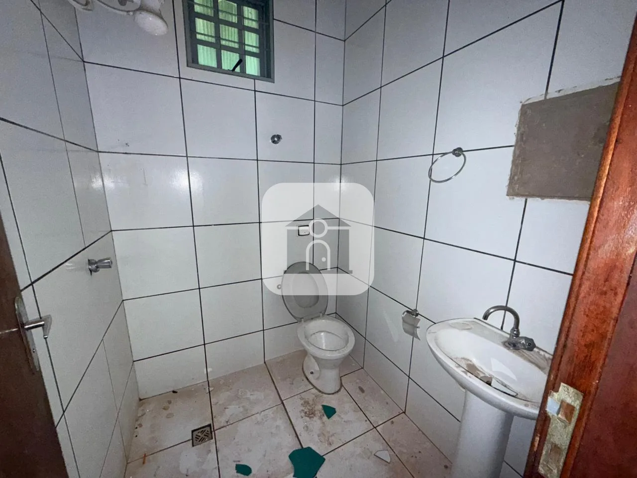 Alugar Casa / Col&ocirc;nia em Uberl&acirc;ndia R$ 1.200,00 - Foto 8