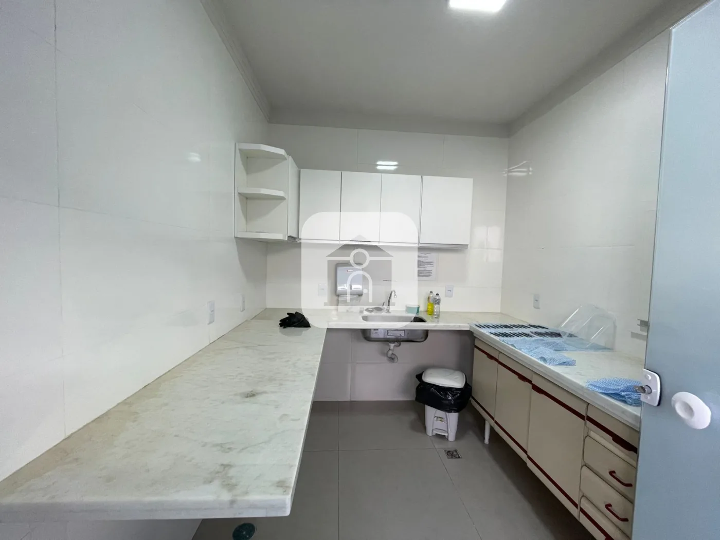 Alugar Comercial / Sala Comercial em Uberl&acirc;ndia R$ 2.000,00 - Foto 7